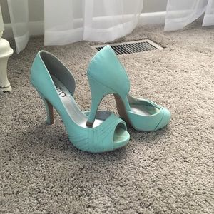Mint heels